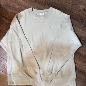Men’s Champion crewneck